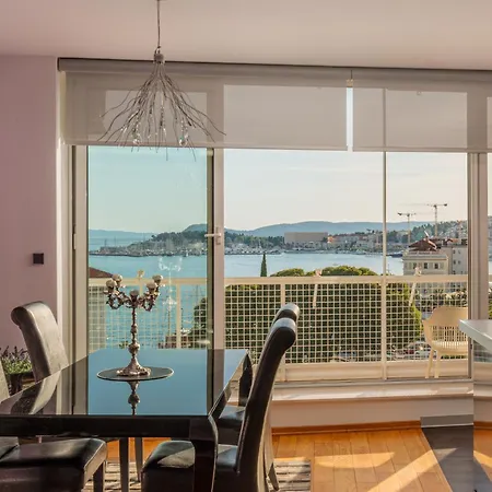 Center Lux View Apartman